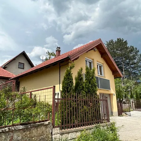 Ferienhaus Apartman Alisa *