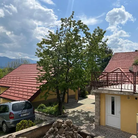 Ferienhaus Apartman Alisa *